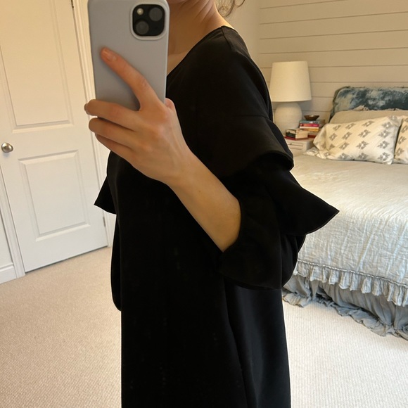 Classic black oversized long sleeve dress with pockets never worn size medium - Picture 4 of 6